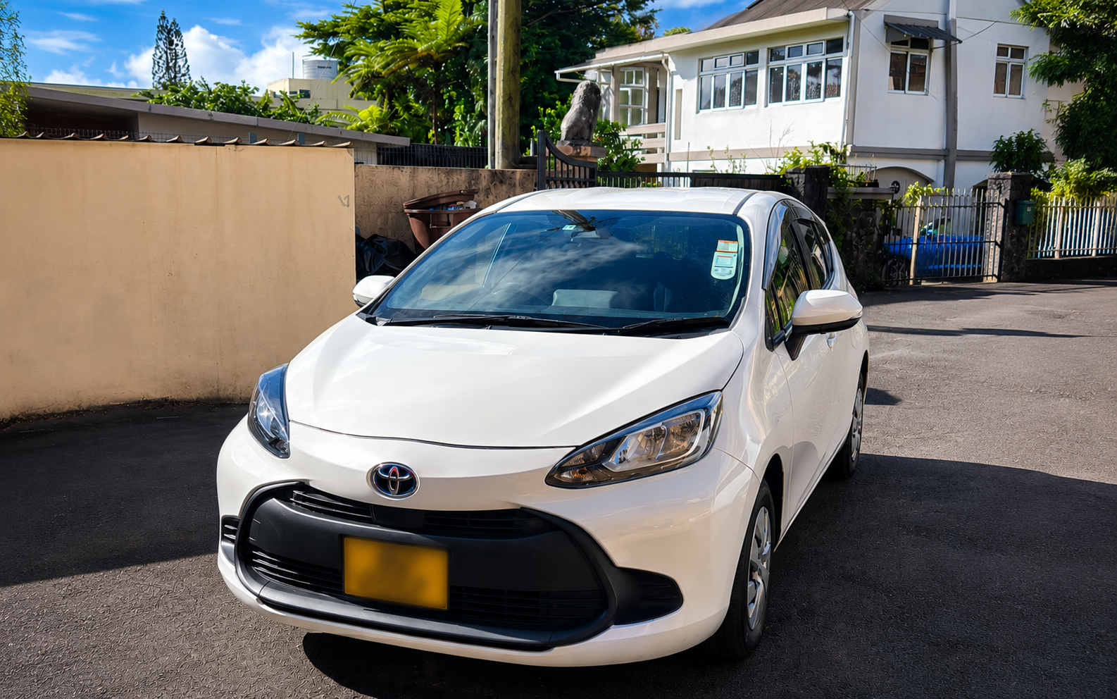 Toyota Aqua Hybrid